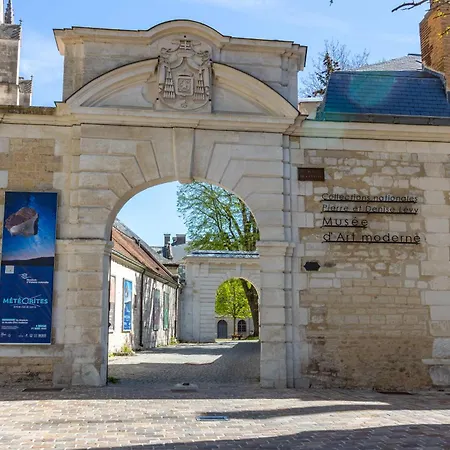 Balthazar, Parking Gratuit, Vue Privilegiee Sur La Cathedrale, Wifi Hd, Centre-ville De * Труа