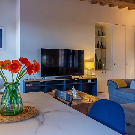 Balthazar, Parking Gratuit, Vue Privilegiee Sur La Cathedrale, Wifi Hd, Centre-ville De Апартаменты *