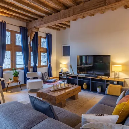 Balthazar, Parking Gratuit, Vue Privilegiee Sur La Cathedrale, Wifi Hd, Centre-ville De Apartment *
