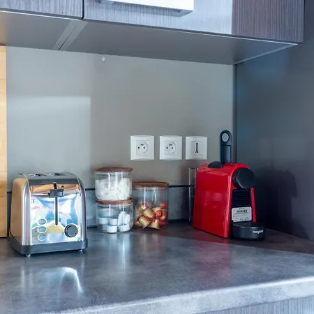 Apartment Balthazar, Parking Gratuit, Vue Privilegiee Sur La Cathedrale, Wifi Hd, Centre-ville De *
