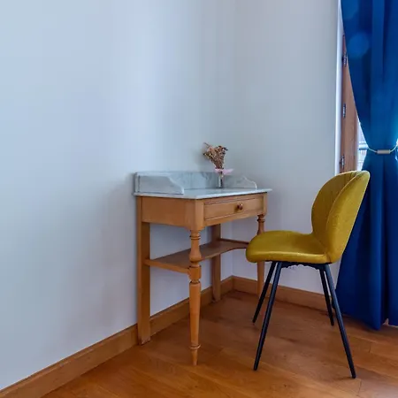 Balthazar, Parking Gratuit, Vue Privilegiee Sur La Cathedrale, Wifi Hd, Centre-ville De Апартаменты Труа