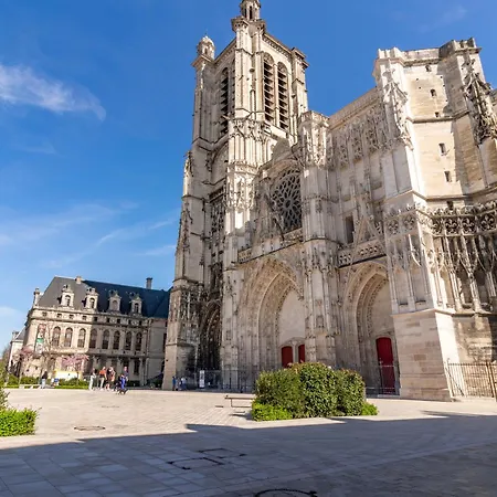 Апартаменты Balthazar, Parking Gratuit, Vue Privilegiee Sur La Cathedrale, Wifi Hd, Centre-ville De *