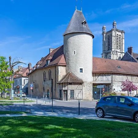 Balthazar, Parking Gratuit, Vue Privilegiee Sur La Cathedrale, Wifi Hd, Centre-ville De * Труа